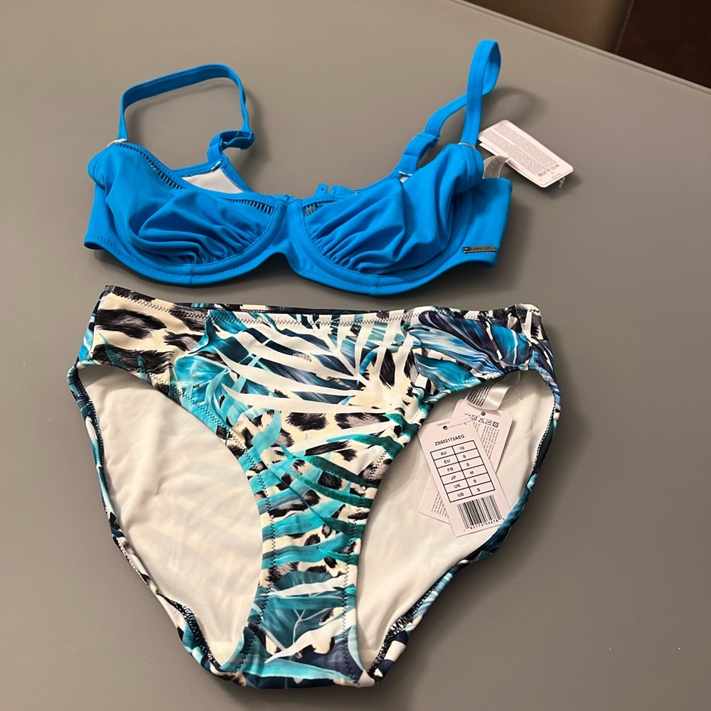 Bikini - Picture 2 of 5